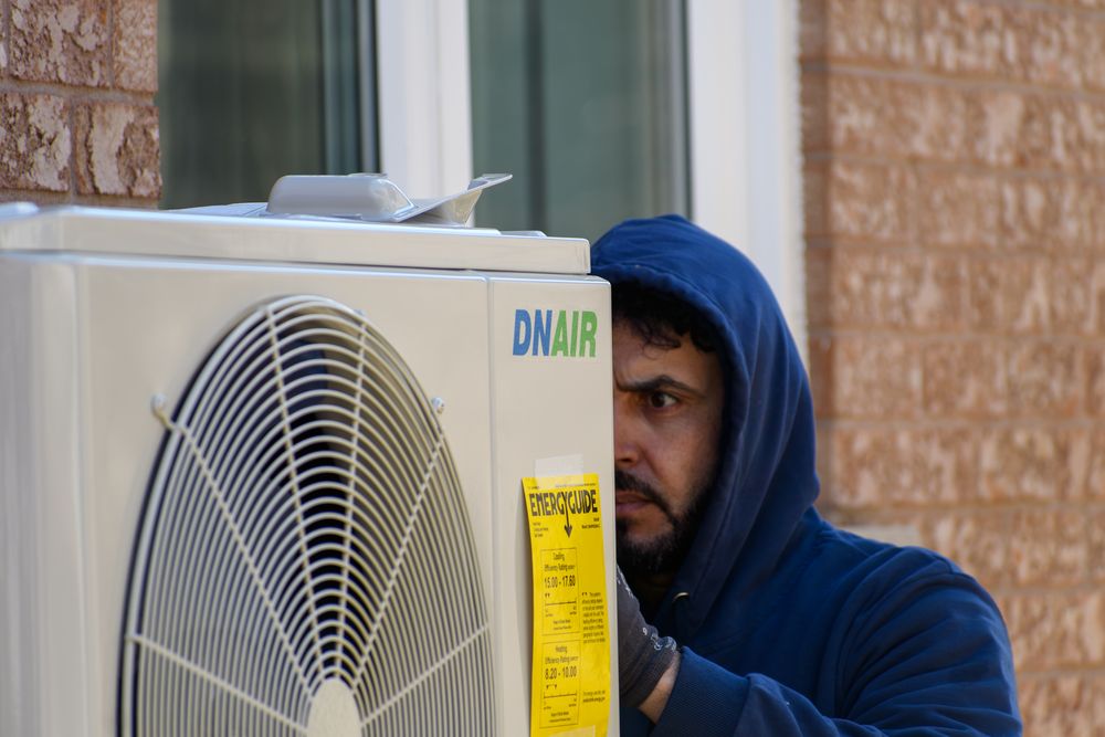 2 ton, High Efficency  UP TO 20 SEER, Cold Climate  DOWN TO -30℃, Super Quiet  61 dB(A) - Image 2